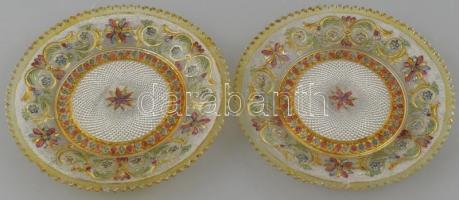 Antik üveg tányér pár. XIX. század. Formába öntött, kézzel festett, többszínű. lepattanásokkal d: 20 cm
