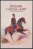 Vegyes kiállítási katalógus tétel, 3 db: 

Temesváry Ferenc: Díszfegyverek főúri kincstárakból. Ti...