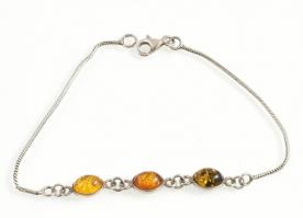 Ezüst(Ag) karkötő, borostyánnal, jelzett, h: 19 cm, bruttó: 3,4 g