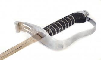 Horthy korszak gyalogsági tiszti kard. Jó állapotú jelzetlen pengével, korrodált hüvellyel. 100 cm