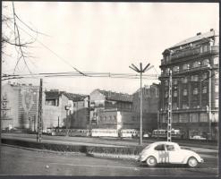 cca 1968 Budapest, Kálvin tér, villamossal, Ikarus busszal, 24×30 cm