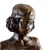 Kleopátra. Nagy méretű bronz szobor márvány talapzaton. Jelzés nélkül- 58 cm