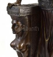 Kleopátra. Nagy méretű bronz szobor márvány talapzaton. Jelzés nélkül- 58 cm
