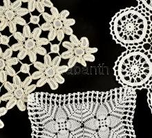 35 db csipke és horgolt terítő klf méretben, egy kivételével kis méretben