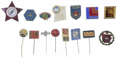 Vegyes 15db-os szocialista jelvény és kitűző tétel, közte "A szocialista kultúráért" zománcozott jelvény, "Gyémántdiplomás Pedagógus" műgyantás jelvény, "Katona József Ipari Szakközépiskola és Szakmunkásképző Intézet" T:vegyes