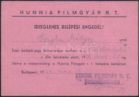 1939 Varga Mátyás (1910-2002) grafikus, díszlettervező részére kiállított ideiglenes belépési engedély a Hunnia Filmgyárban forgatott Földindulás című film felvételeire, jó állapotban