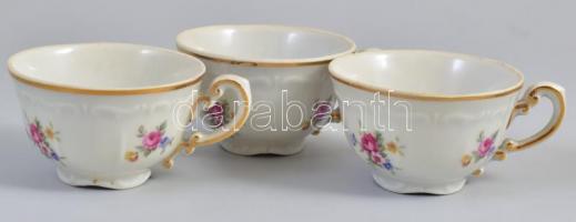 Zsolnay porcelán mokkás készlet. Matricás, jelzett , kevés kopással. Egy alátét hiányzik