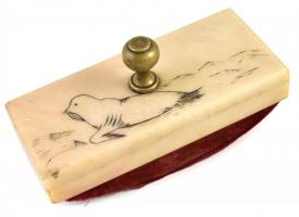 Íróasztali műkő szett, sarki expedíció jeleneteivel ás állatokkal díszített, szovjet, össz. 3 db: ti...