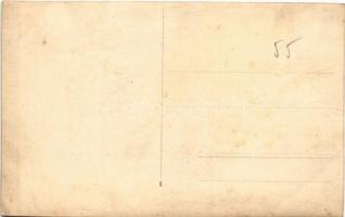 MÁV (Magyar Királyi Államvasutak) 22,096 sorszámú gőzmozdonya vasutasokkal / Hungarian State Railway...