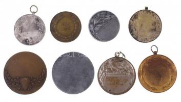 8db-os díjérem-tétel, közte Klaudinyi László (1904-1984) 1945. "Postás Sportegyesület 1899-1945...