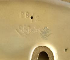 Hummel kisfiú és kislány bárányokkal. Mázas kerámia, jelzett, ragasztással 20x13 cm