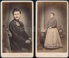 cca 1870 2 db nevesített keményhátú fotó (Reicz Ádám, Klaüsz Anna), a felületükön feliratozva, 10x6 cm