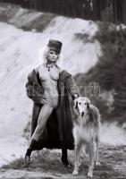 Marácz István (1958-): Meztelen fények. Akt album. Fotókönyv. 105 művészi akt fotót tartalmaz. Bp.,2...