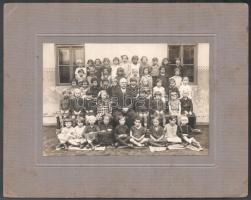 cca 1910-30 3 db pesterzsébeti osztály fotó, közte az Erzsébetfalvai vasárnapi iskolások 1912-13, eg...