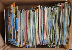 Kb 440 db modern magyar városképes lap, szép tétel sok színes lappal