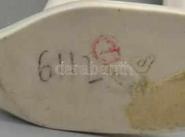 Drasche törölköző női akt, fehér mázas porcelán figura, jelzett, kis máz kopással, m: 19 cm