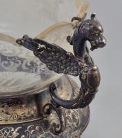 Sárkányfüles kínáló. Ezüstözött alpakka, csiszolt üveg betéttel. (Kis lepattanásokkal) XIX: sz. 33x1...