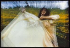 cca 1974 Szolidan erotikus felvételek, vegyes válogatás, 13 db vintage DIAPOZITÍV felvétel, 24x36 mm...