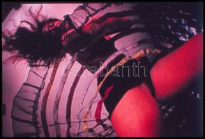 cca 1970-es évek, szolidan erotikus felvételek, vegyes válogatás, 13 db vintage DIAPOZITÍV felvétel,...