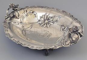 Szecessziós ezüst kínáló tál. Ezüst (Ag). Lábakon. 635 g XX. sz. eleje, magyar. FR mesterjeggyel. 34...