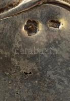 Szecessziós ezüst kínáló tál. Ezüst (Ag). Lábakon. 635 g XX. sz. eleje, magyar. FR mesterjeggyel. 34...