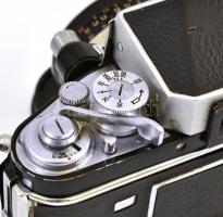 Ihagee Exakta Varex IIa. kamera, Carl Zeiss Tessar 2,8/50 objektívvel börtokban. Ritka, balkezes kam...