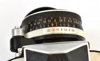 Ihagee Exakta Varex IIa. kamera, Carl Zeiss Tessar 2,8/50 objektívvel börtokban. Ritka, balkezes kam...