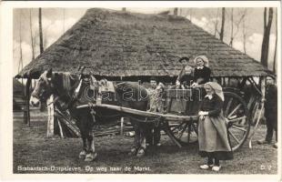 1937 Brabantsch-Dorpsleven. Op weg naar de Markt / Dutch folklore, village life in Brabant, on the way to the market