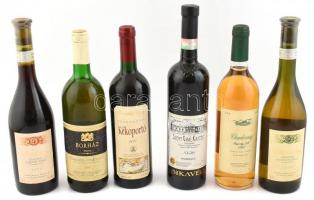 6 üveg Szekszárdi muzeális bor: Medalion Sauvignon Blanc, Vinarium Chardonnay, Rosewalley kékoportó, Borház chardonnay, Szent Gál barrique