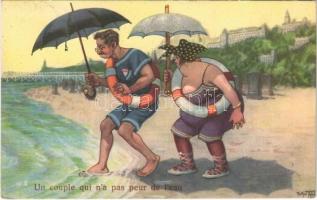 Un couple qui n'a pas peur de l'eau / "A couple who are not afraid of water" humor art postcard, fat lady on the beach. L&P 1243. s: Arthur Thiele