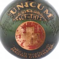 Zwack Unicum, háború előtti üveg, kissé hiányos címkével. Dombornyomott, 20 cm