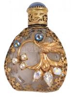 Mini parfümös üveg tartalom nélkül, aranyozott fém díszítéssel, kövekkel és gyöngyökkel, a kupakja szorul, kopásokkal