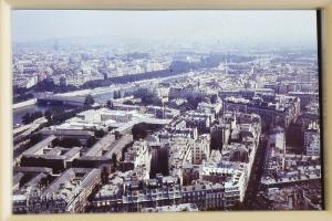 Kb. 634 db színes dia keretben, mind külföldi utazások, sok érdekességgel, pl. autók, közlekedés, pi...