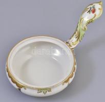 Herendi Viktória mintás porcelán füles, fedeles tartó, kézzel festett, jelzett, kopásnyomokkal, apró...