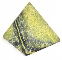 Szerpentin piramis, m: 6,5 cm