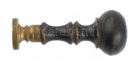 Régi M. monogramos réz pecsétnyomó, fa nyéllel, kissé kopottas, h: 7,5 cm