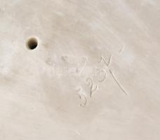 Herendi nagy méretű kutya szobor. Fehér mázas, benyomott jelzéssel, címerrel. hibátlan  h:43 cm, m:2...