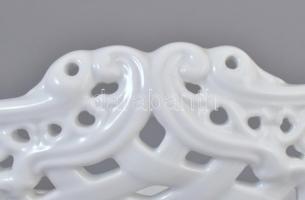 Herendi nagy méretű áttört tál. Fehér mázas, benyomott jelzéssel. 24x19 cm