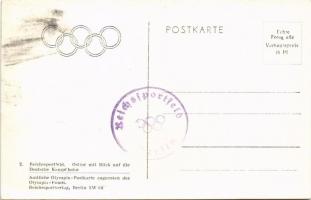 Olympische Spiele Berlin 1936. Reichssportfeld. Osttor mit Blick auf die Deutsche Kampfbahn / 1936 S...