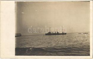 SMS Csepel az Osztrák-Magyar Haditengerészet Tátra-osztályú rombolója / WWI Austro-Hungarian Navy K.u.K. Kriegsmarine Tatra-class destroyer (Zerstörer). photo