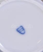 Alt-Wien áttört kosárka plasztikus virág díszítéssel. Kézzel festett, jelzett, hibátlan. d: 8,5 cm