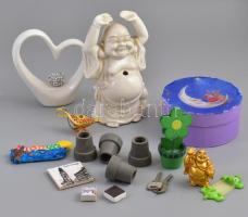 Vegyes bolha tétel: porcelán Buddha figura, kerámia szív dísz, hűtőmágnesek, stb.