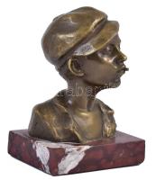 M. Martin jelzéssel: Vagány, bronz szobor, márvány talapzaton, m: 11,5 cm