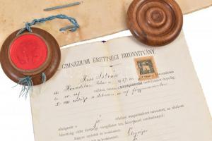 1912 Debrecen, lelkipásztori oklevél, függőpecséttel, rajta Baltazár Dezső püspök aláírásával + gimn...