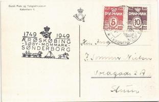 Hestene skiftes uden for en landevejskro. Dansk Post- og Telegrafmuseum Kobenhavn / Danish folklore,...