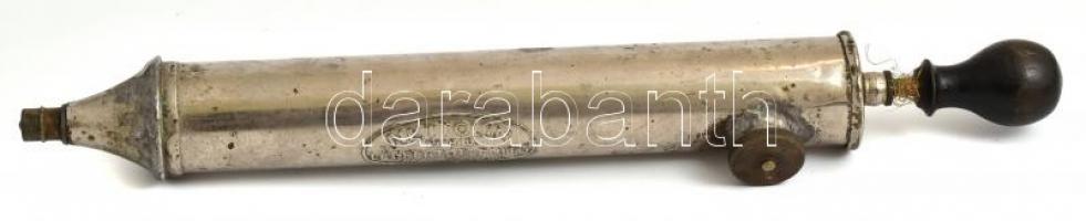 ~1930-1940 Nettolin légfertőtlenítő, fém, fa fogóval, kopásokkal, h: 37 cm