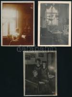 cca 1920 Régi lakásbelsők, bútorok, 3 db fotó, 12×9 cm