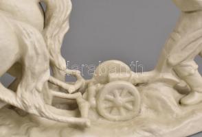 Schaubachkunst biszkvit porcelán szántó férfi lovakkal, jelzett, kis kopásnyomokkal, gyári repedések...