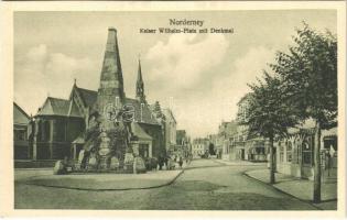 Norderney, Kaiser Wilhelm-Platz mit Denkmal / street view, square, monument, shops