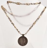 Ezüst(Ag) nyaklánc, érme medállal, jelzés nélkül, h: 66 cm, nettó: 22,65 g